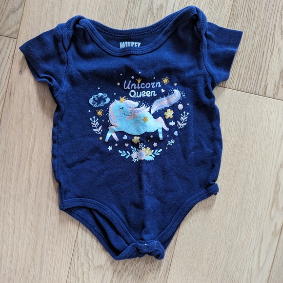 3/$10💜 Set of Three Onesies - Picture 4 of 4